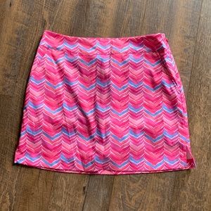 Vineyard Vines skirt.  Size 6. Excellent condition